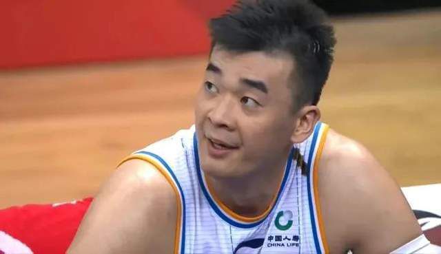 阿莱格里还表示：“怀森在比赛中是一名非常自信的球员，双脚技术都很好。
